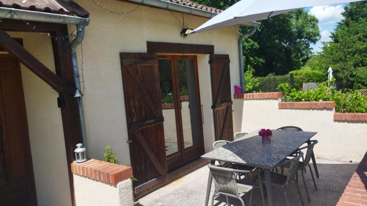 Le Cottage De Mae Seigy ภายนอก รูปภาพ