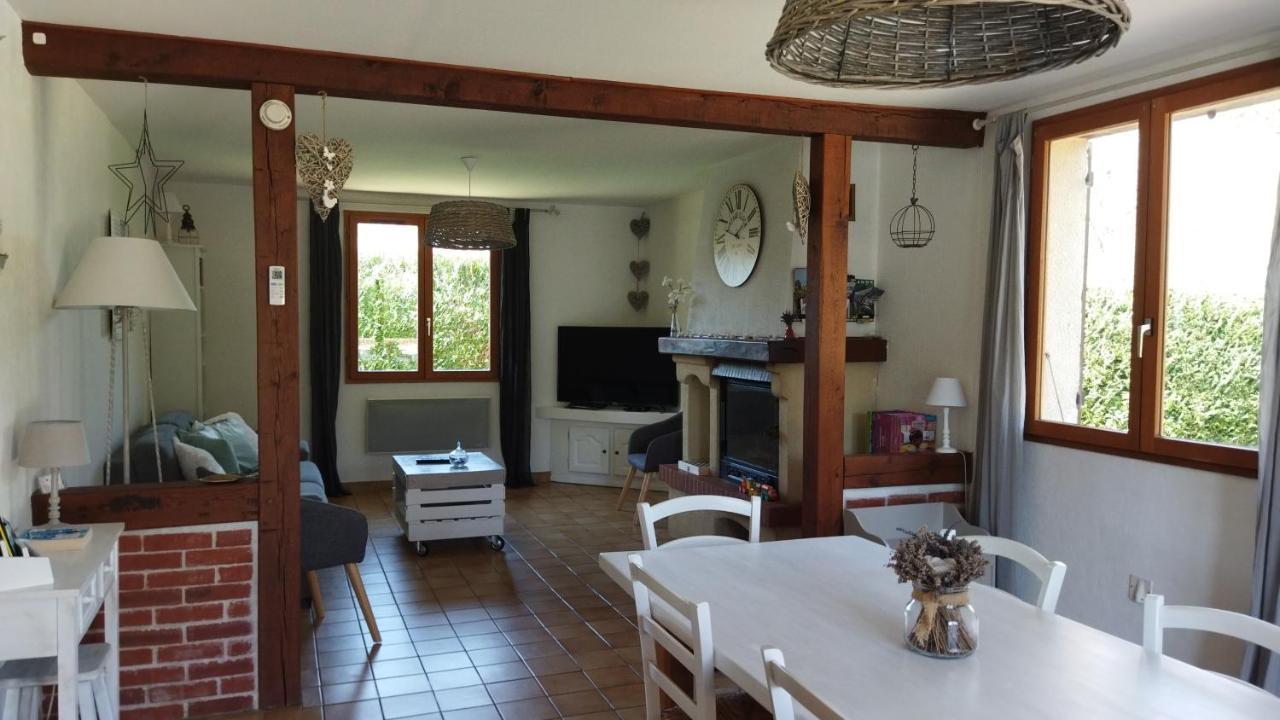 Le Cottage De Mae Seigy ภายนอก รูปภาพ