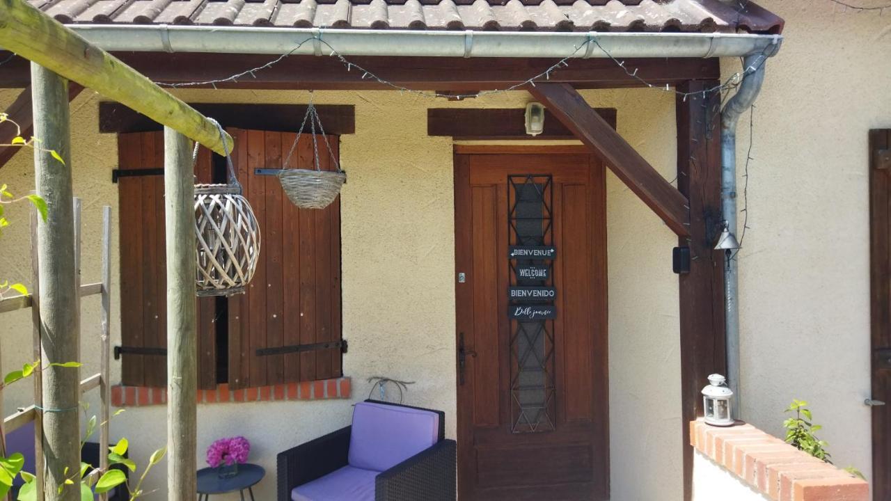 Le Cottage De Mae Seigy ภายนอก รูปภาพ