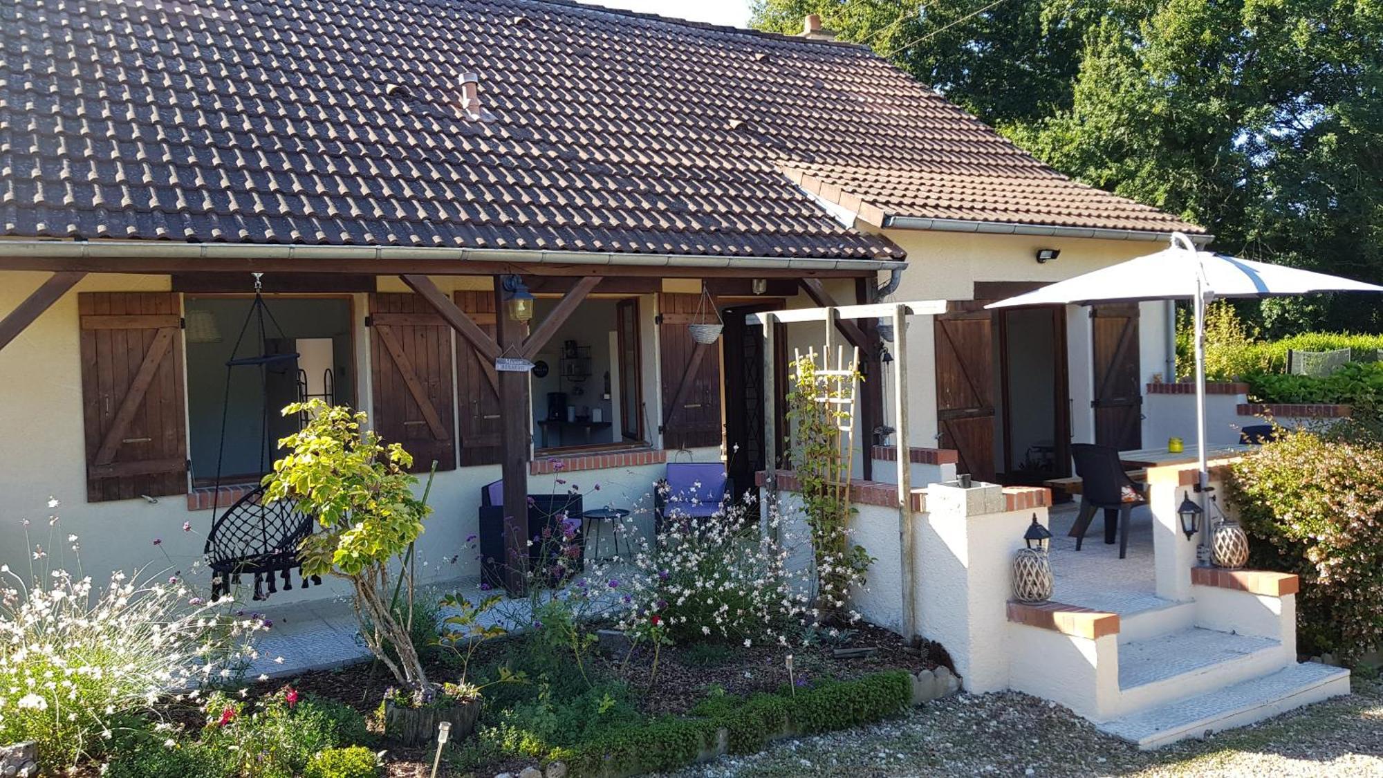 Le Cottage De Mae Seigy ภายนอก รูปภาพ