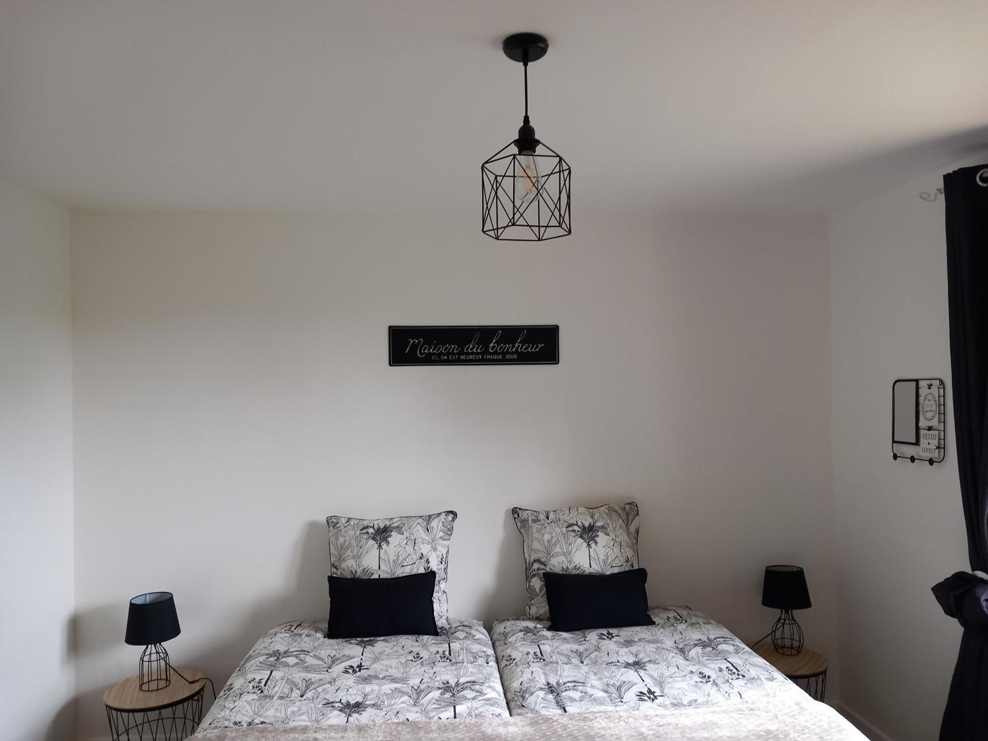 Le Cottage De Mae Seigy ภายนอก รูปภาพ